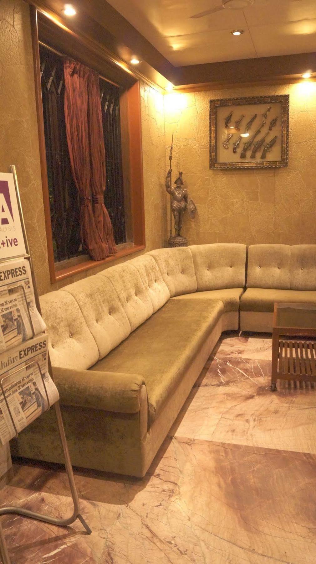 Hotel Shivam Пюн Екстериор снимка