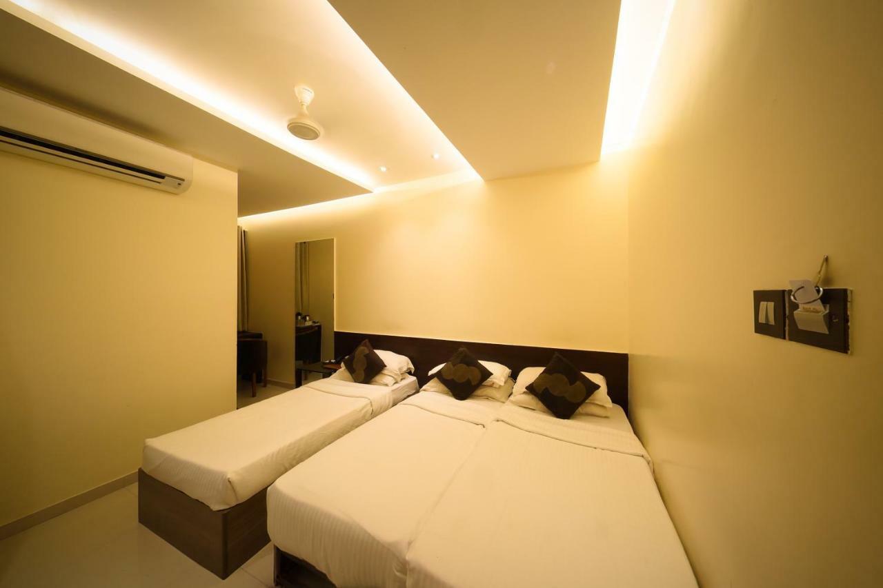 Hotel Shivam Пюн Екстериор снимка