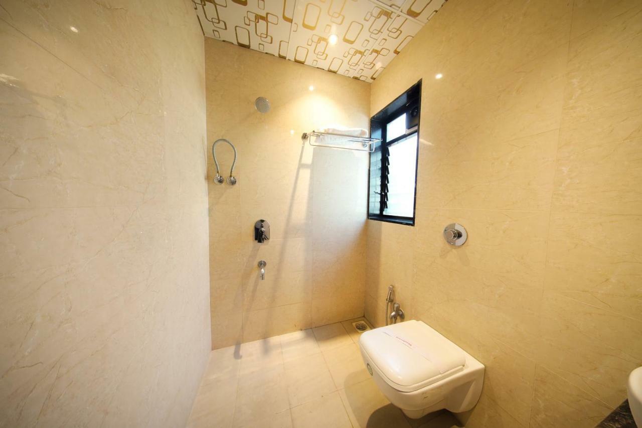 Hotel Shivam Пюн Екстериор снимка